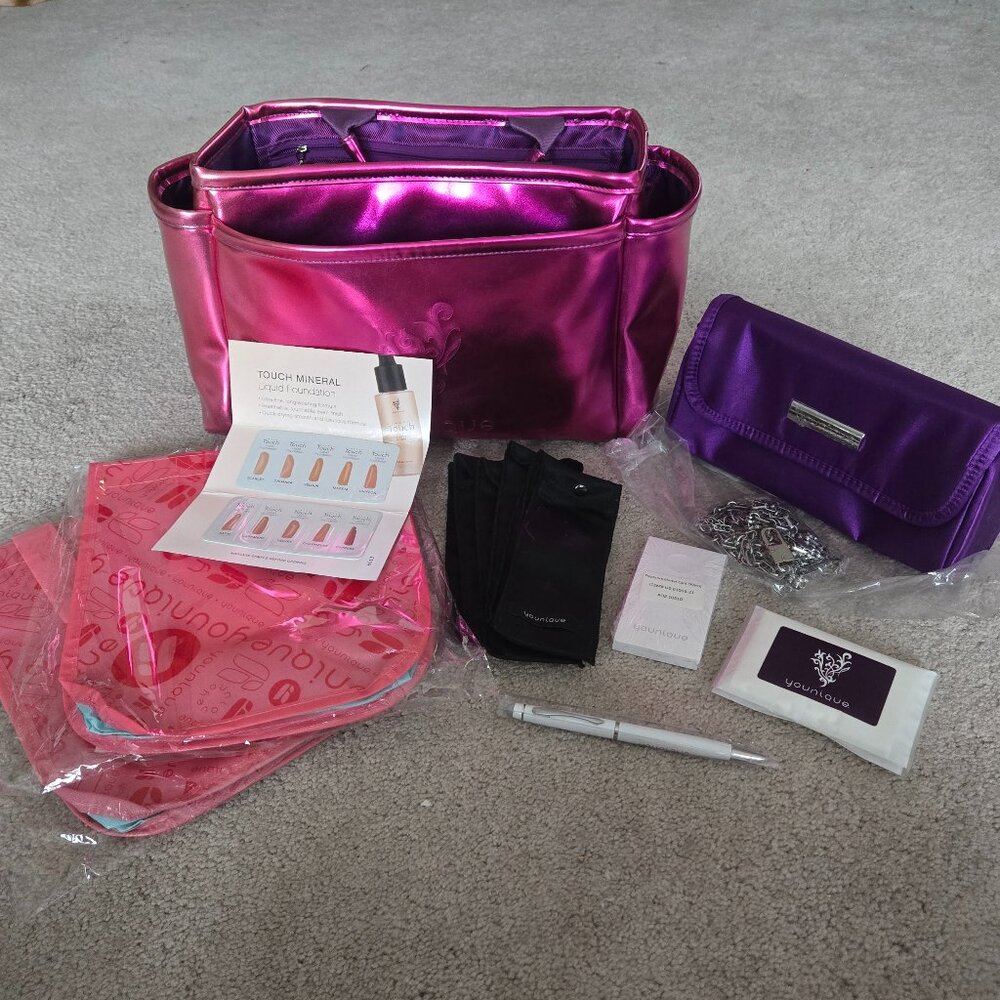 Younique Bags & Swag Bundle - Picture 2 of 6